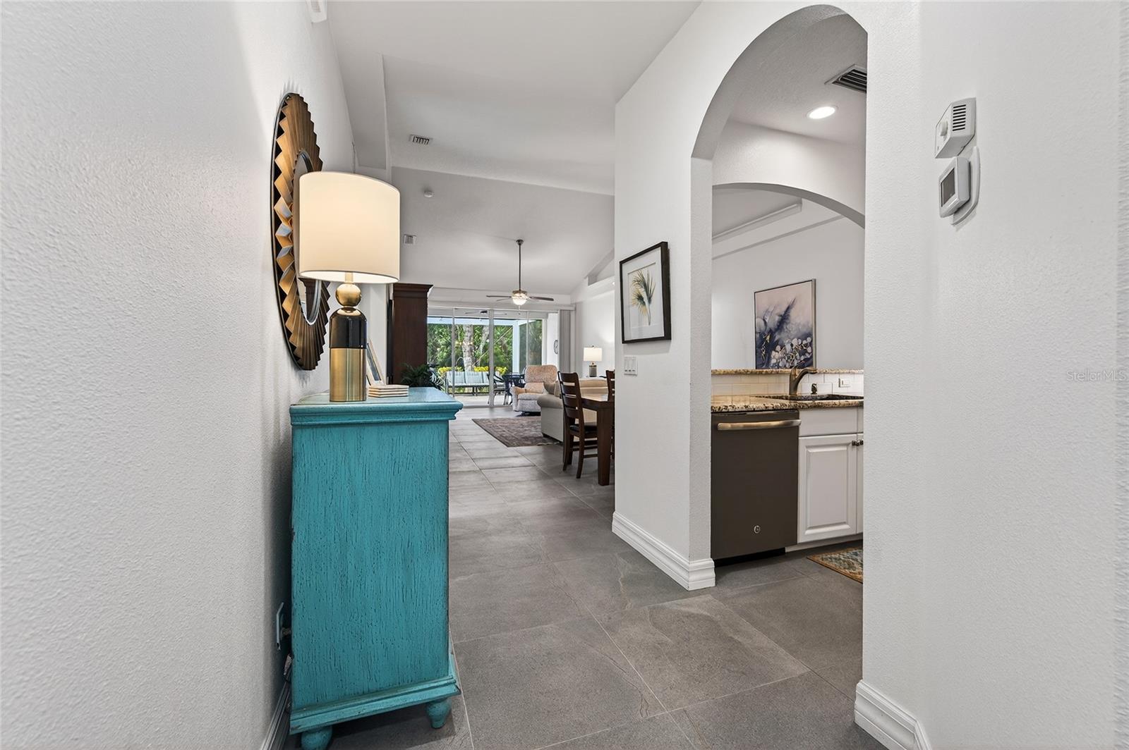 Image 8 of 54 For 903 Tartan Drive 26