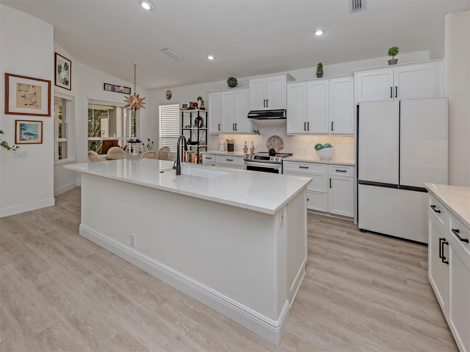 Image 10 of 44 For 404 Pinewood Lake Drive