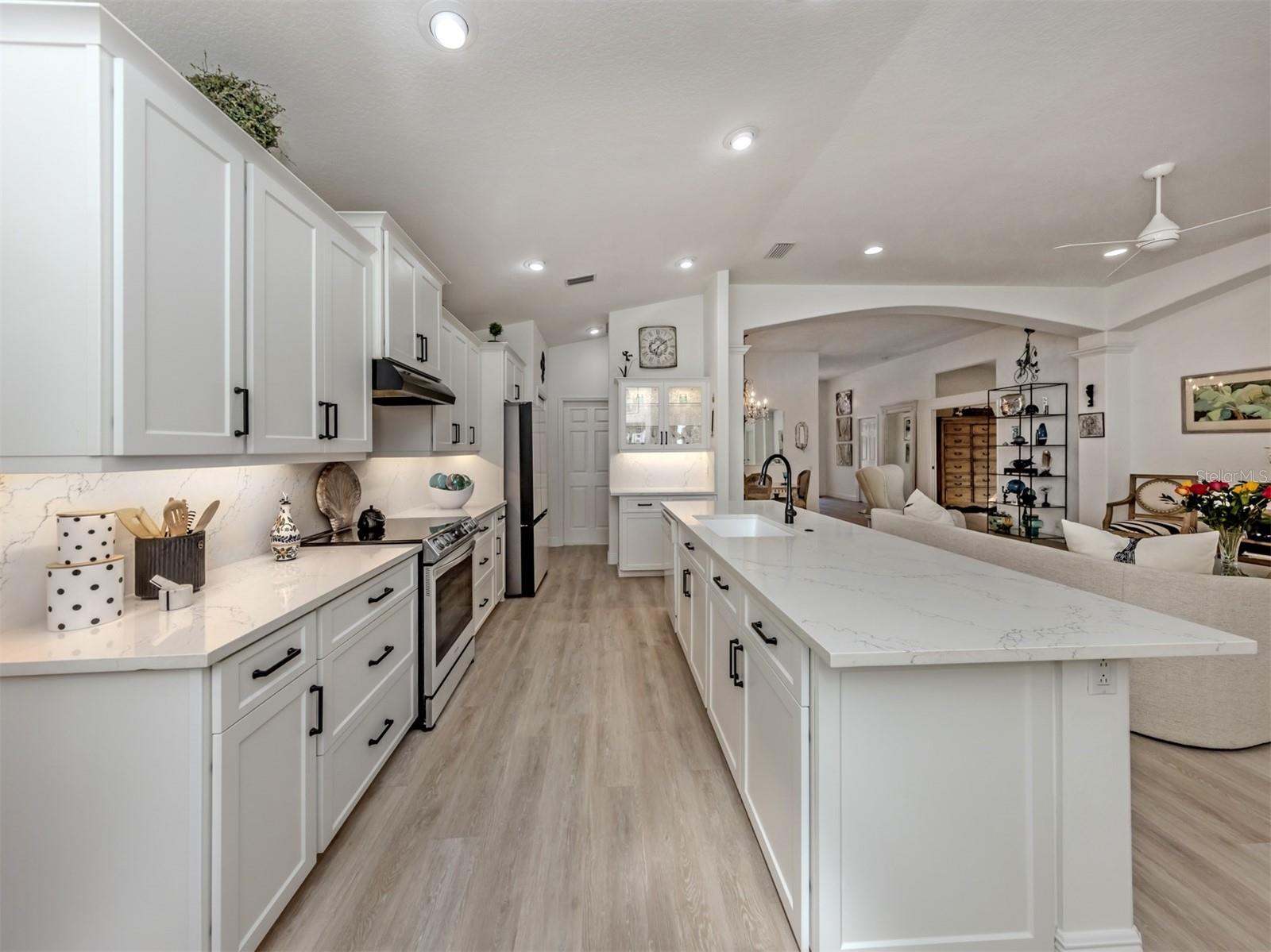 Image 11 of 44 For 404 Pinewood Lake Drive