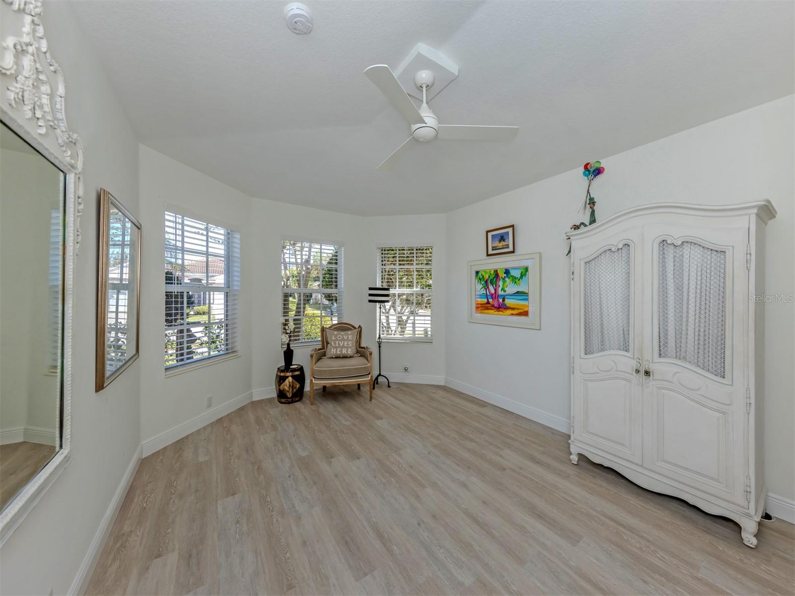 Image 22 of 44 For 404 Pinewood Lake Drive