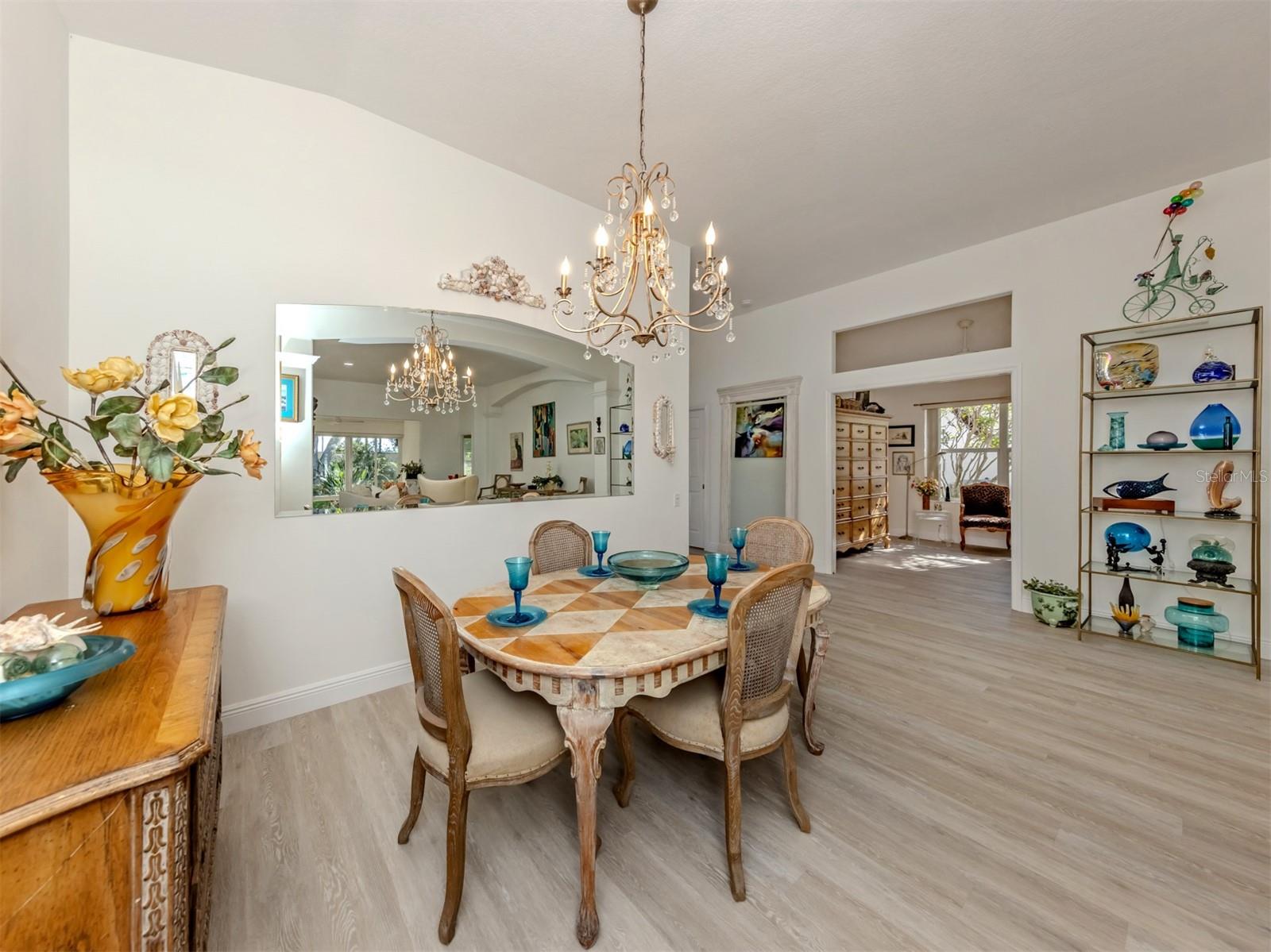 Image 4 of 44 For 404 Pinewood Lake Drive