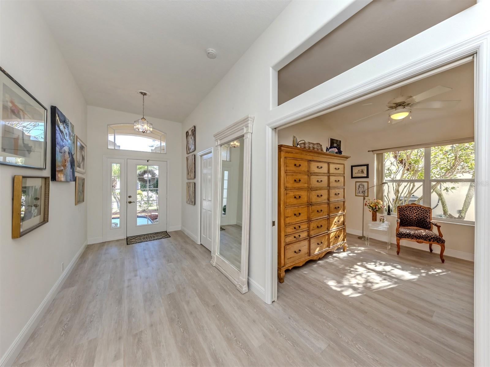 Image 5 of 44 For 404 Pinewood Lake Drive