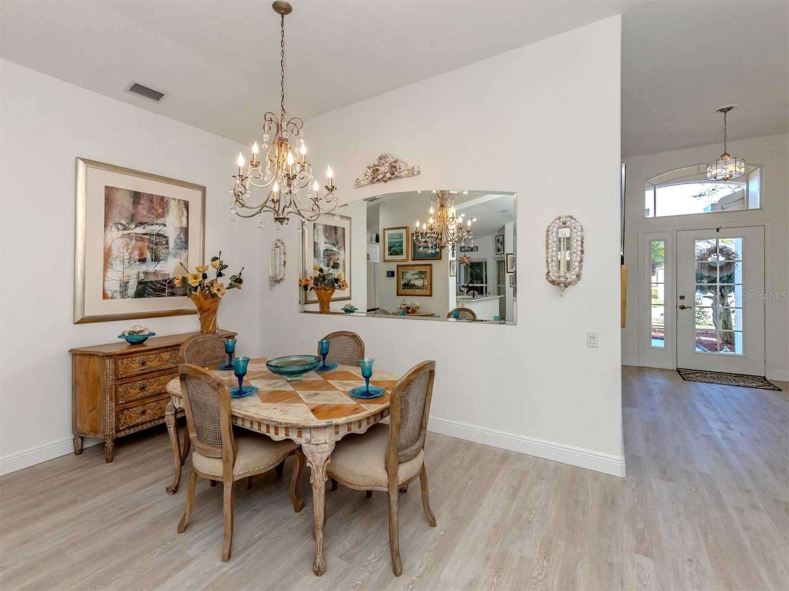 Image 8 of 44 For 404 Pinewood Lake Drive