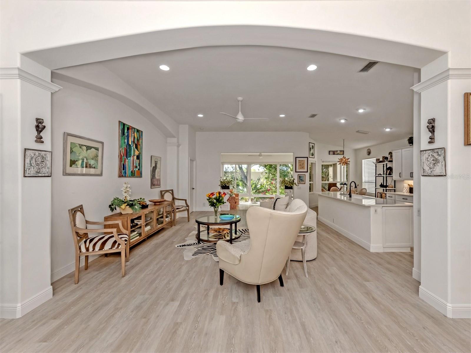 Image 9 of 44 For 404 Pinewood Lake Drive