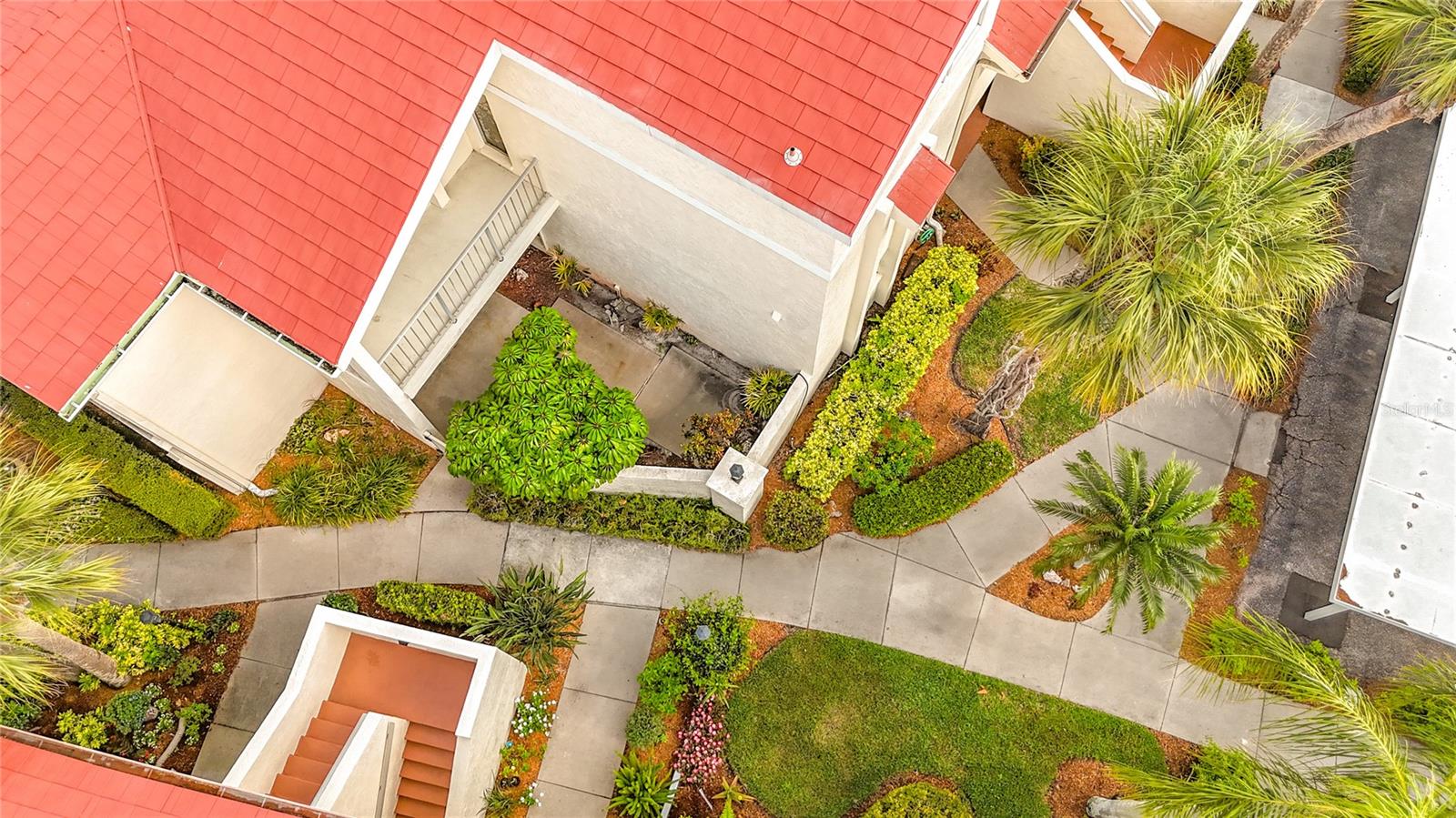 Image 16 of 50 For 760 Village Circle 109