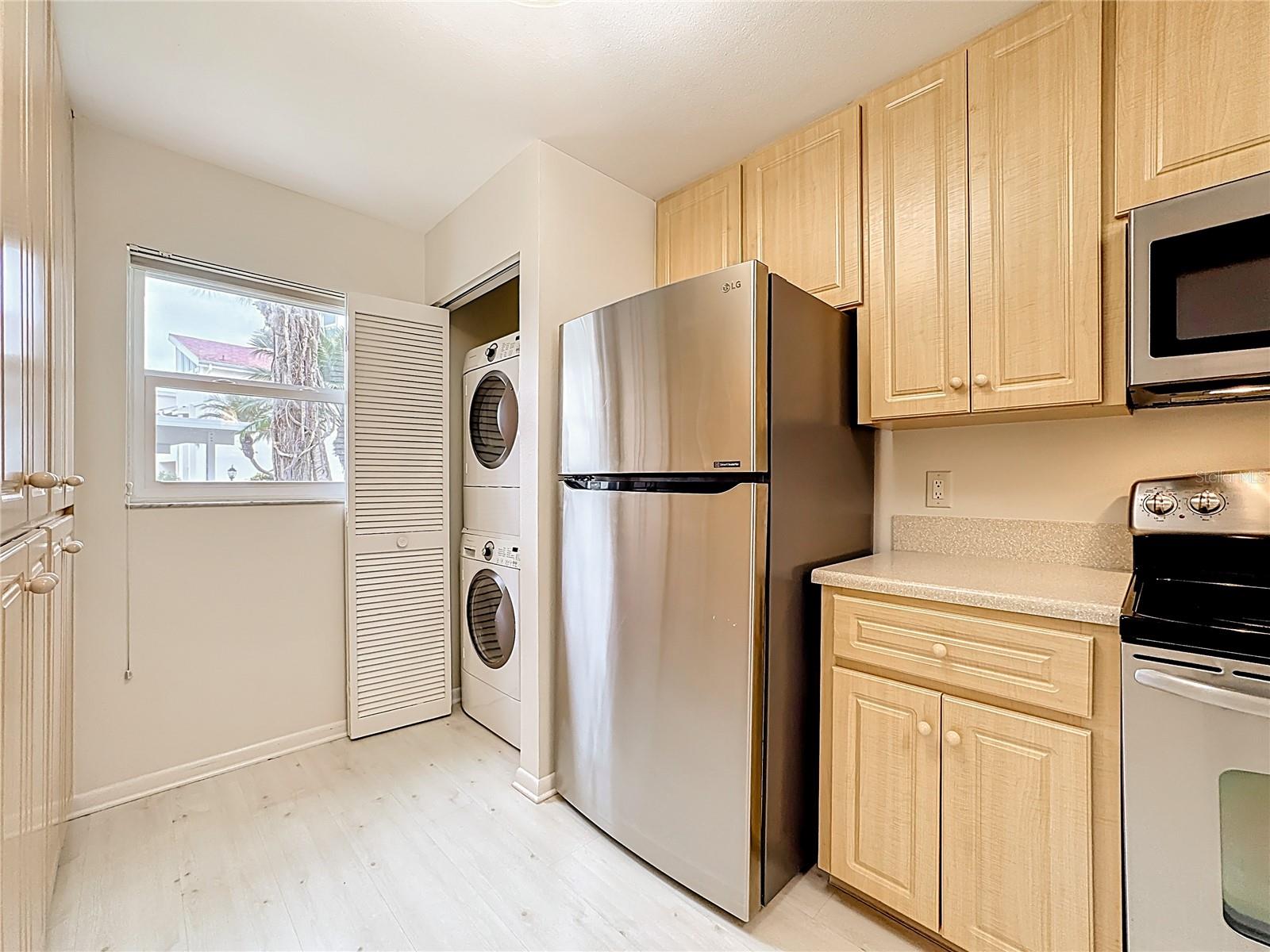 Image 23 of 50 For 760 Village Circle 109