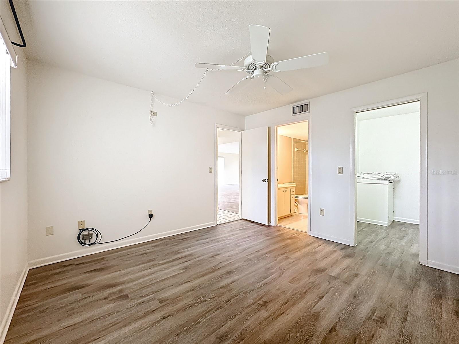 Image 39 of 50 For 760 Village Circle 109