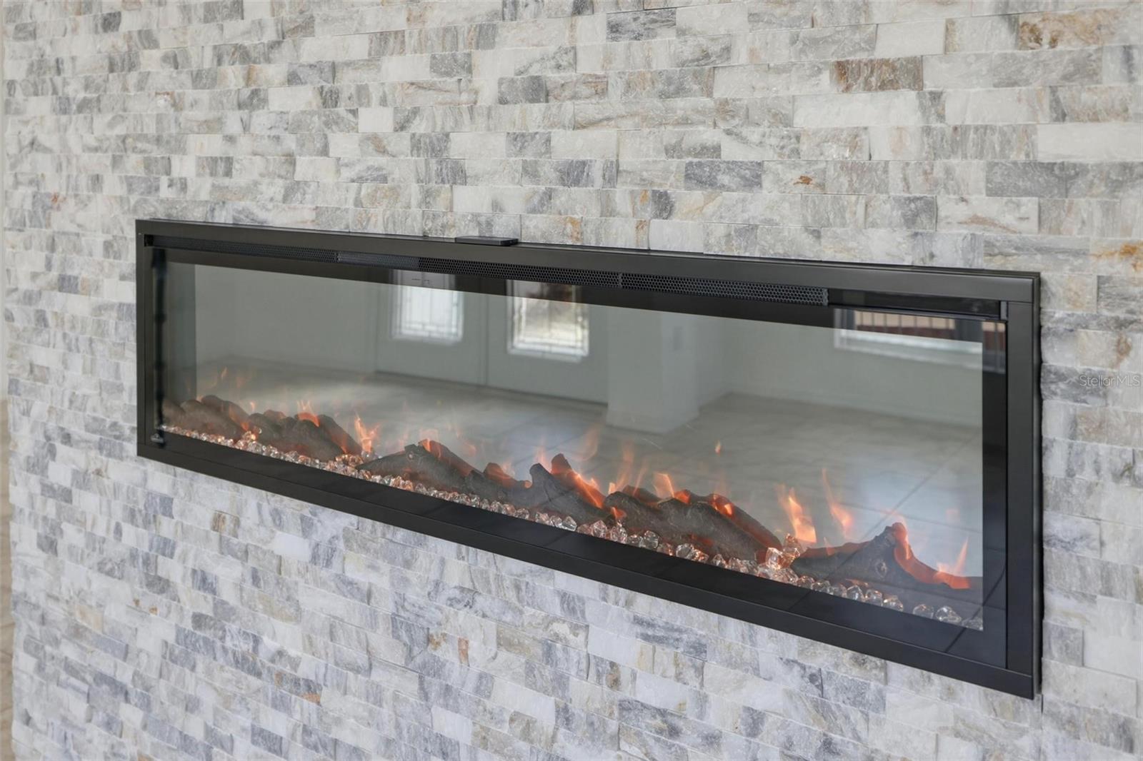 Image 19 of 56 For 605 Rotonda Cir