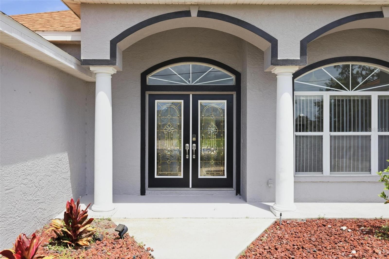 Image 2 of 56 For 605 Rotonda Cir