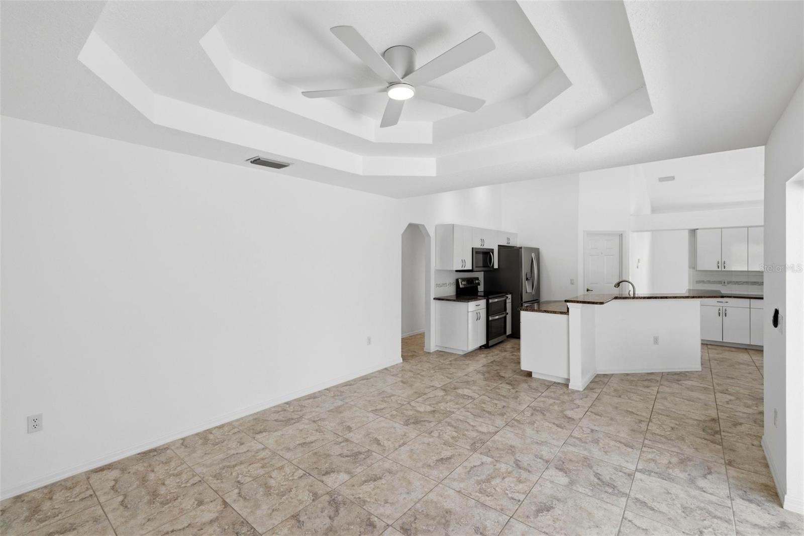 Image 32 of 56 For 605 Rotonda Cir