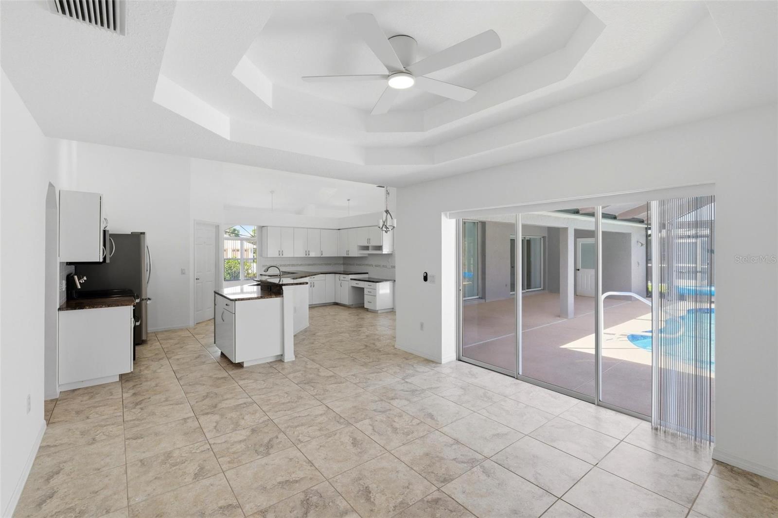 Image 33 of 56 For 605 Rotonda Cir