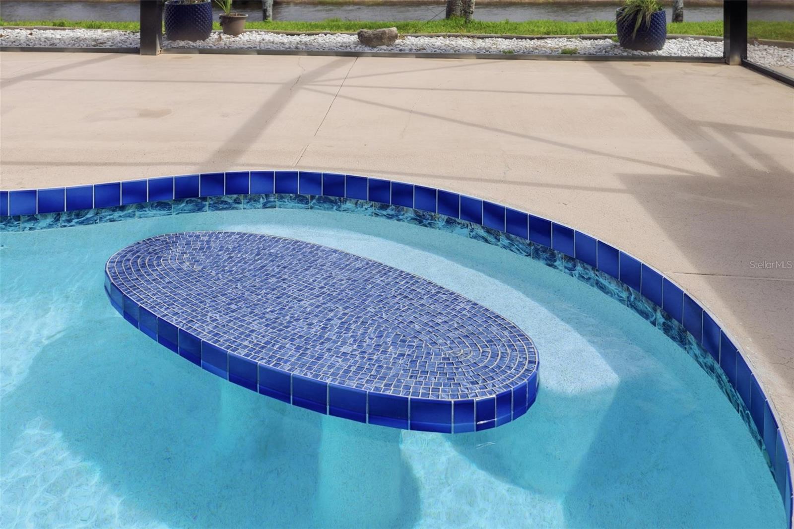 Image 4 of 56 For 605 Rotonda Cir