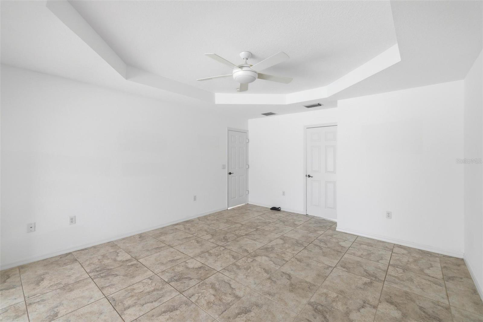 Image 44 of 56 For 605 Rotonda Cir