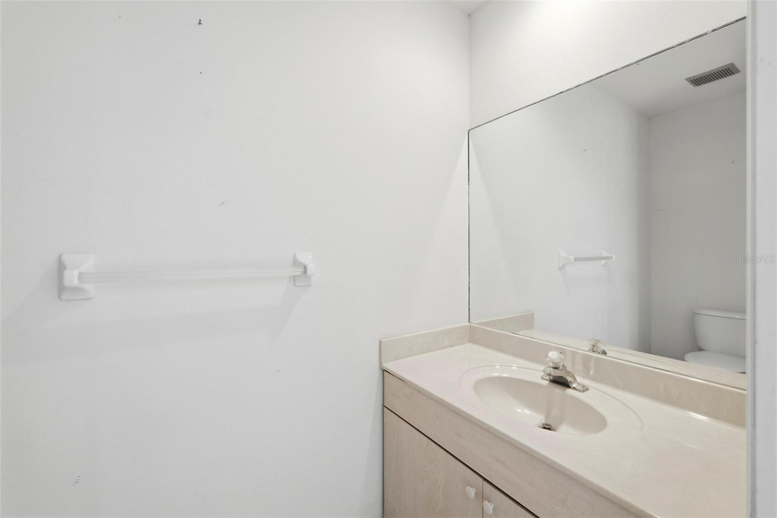 Image 48 of 56 For 605 Rotonda Cir