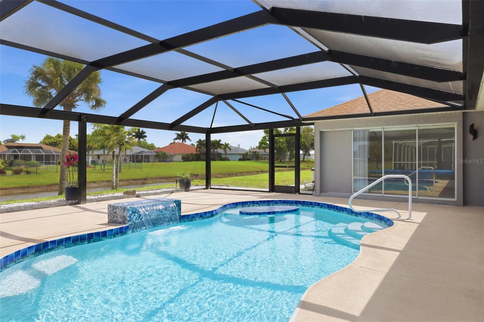 Image 5 of 56 For 605 Rotonda Cir