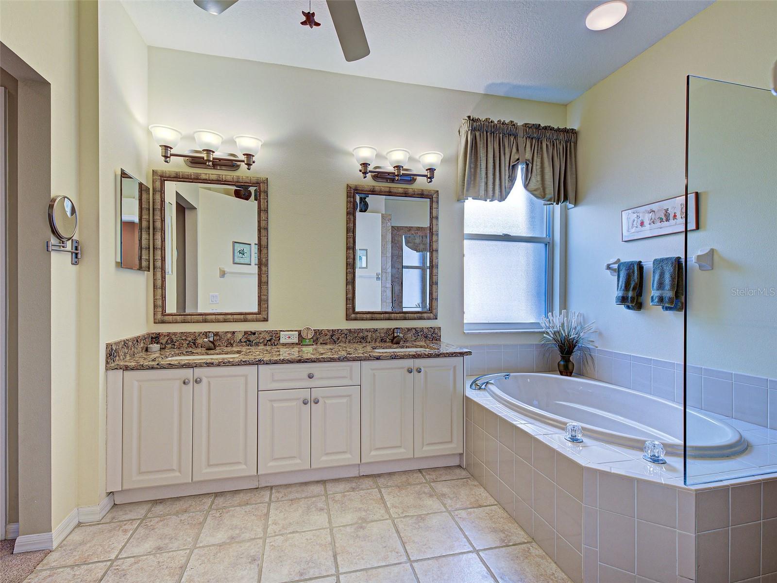 Image 41 of 73 For 754 Back Nine Drive