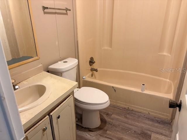 Image 15 of 23 For 6767 San Casa Drive 35