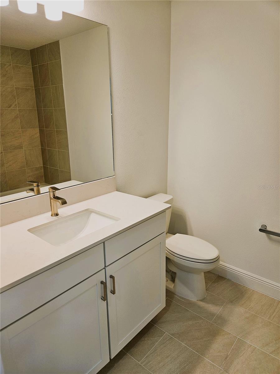 Image 23 of 40 For 17712 Broadleaf Loop