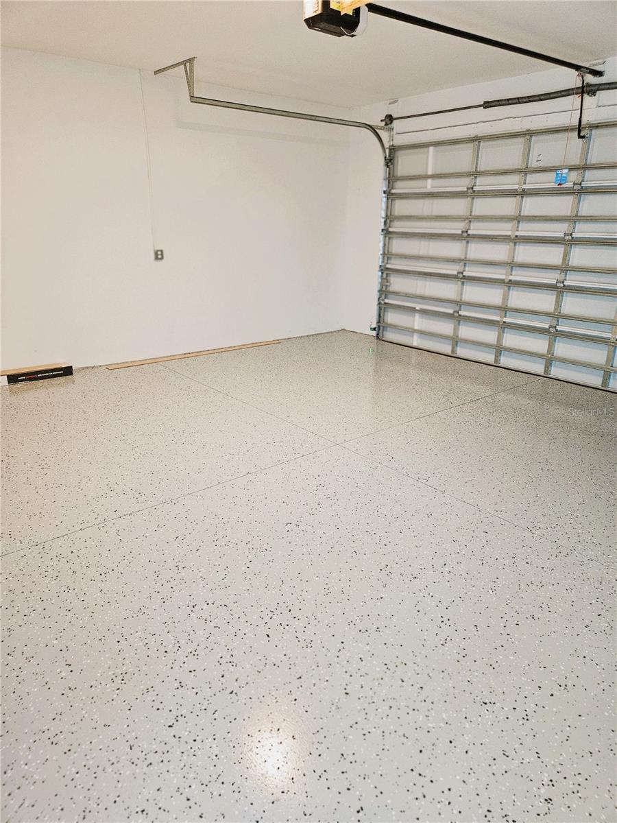 Image 25 of 40 For 17712 Broadleaf Loop