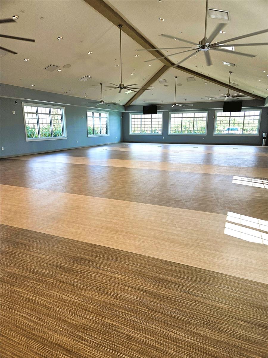 Image 26 of 40 For 17712 Broadleaf Loop