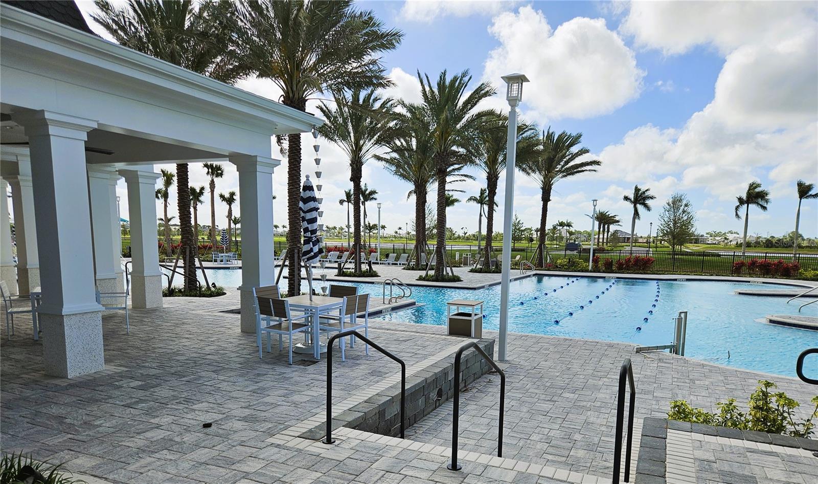 Image 35 of 40 For 17712 Broadleaf Loop