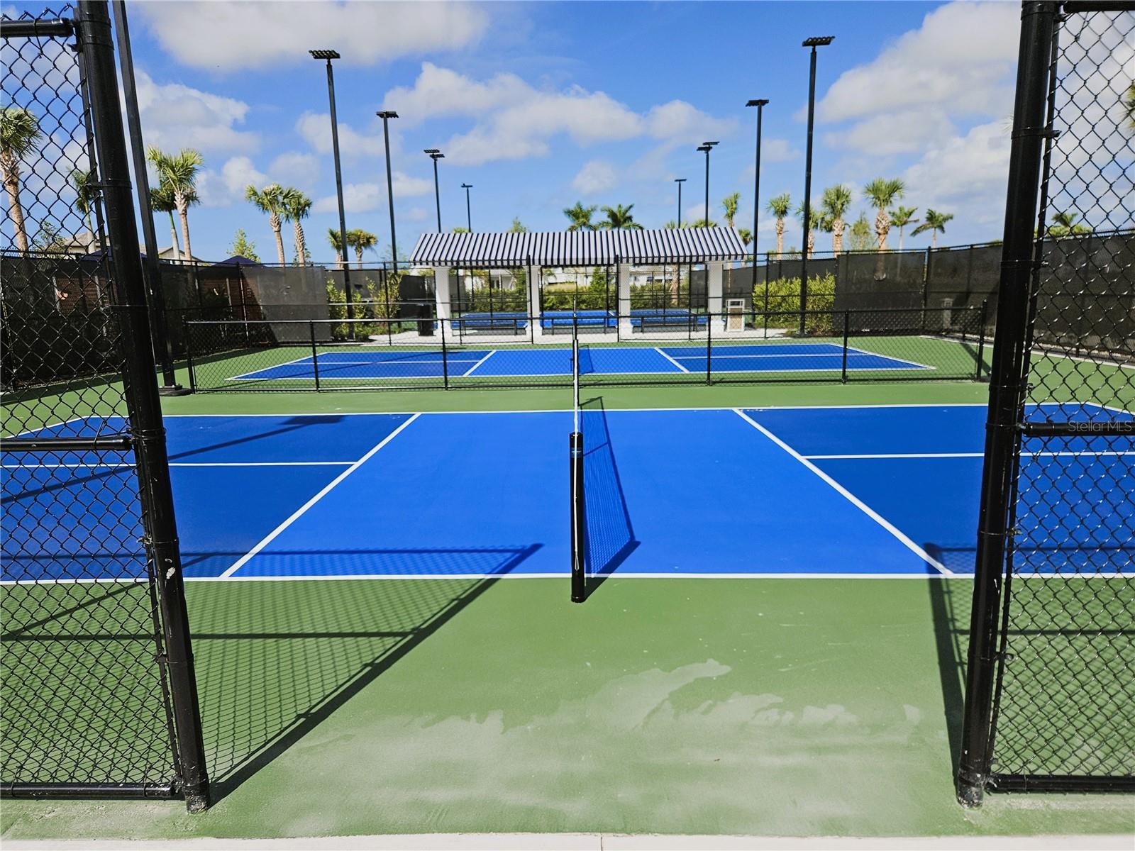 Image 38 of 40 For 17712 Broadleaf Loop