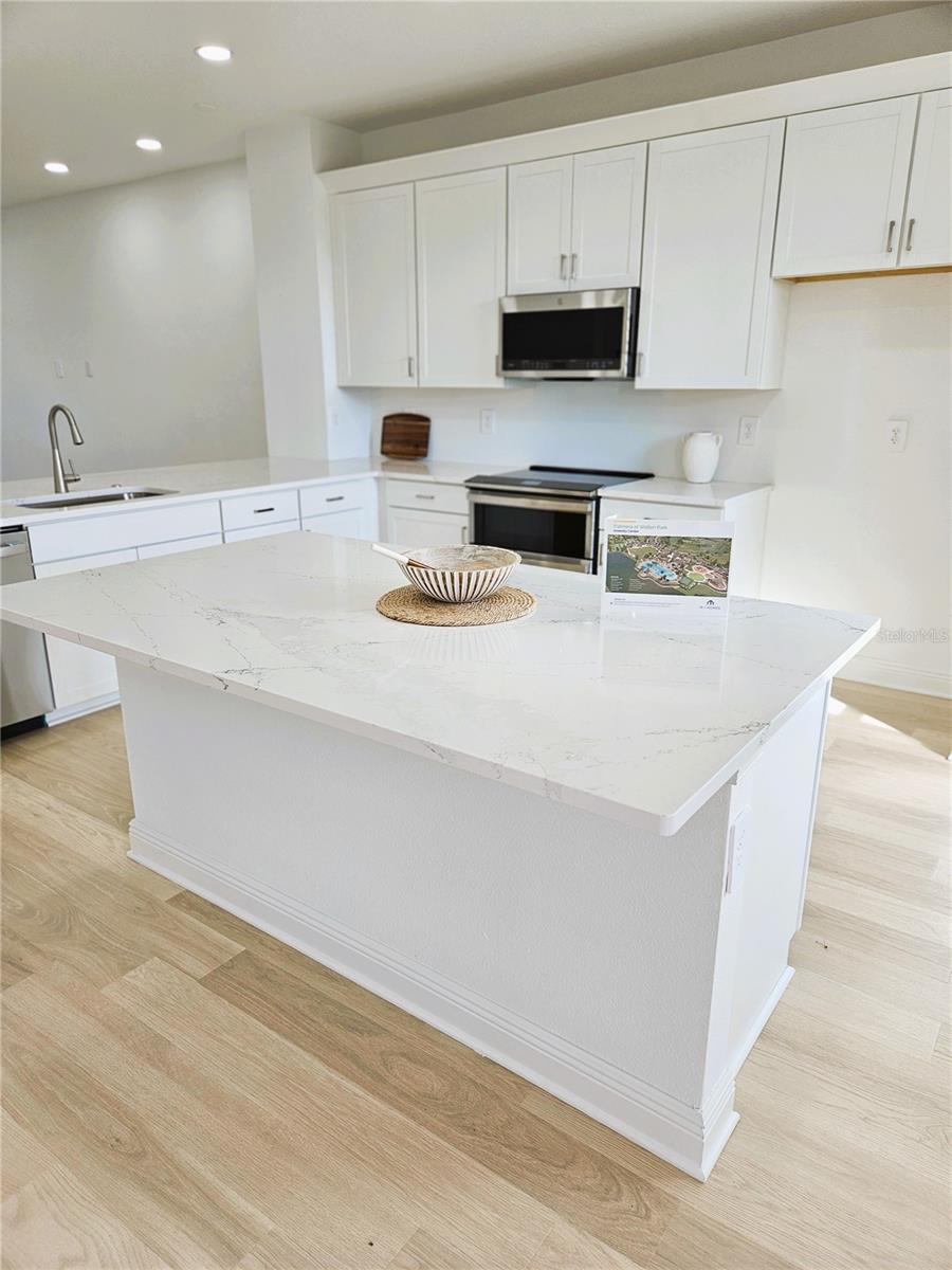 Image 7 of 40 For 17712 Broadleaf Loop