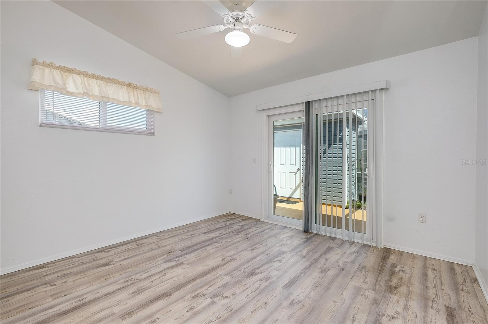 Image 14 of 45 For 3300 Loveland Boulevard 101