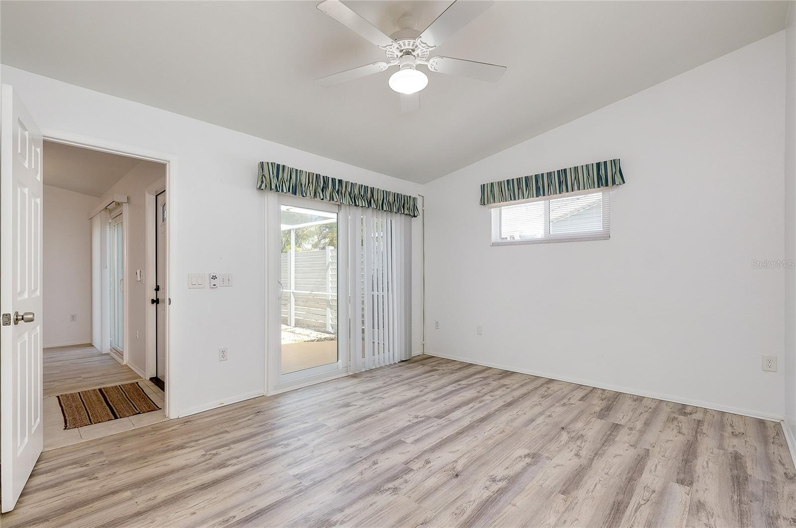 Image 17 of 45 For 3300 Loveland Boulevard 101