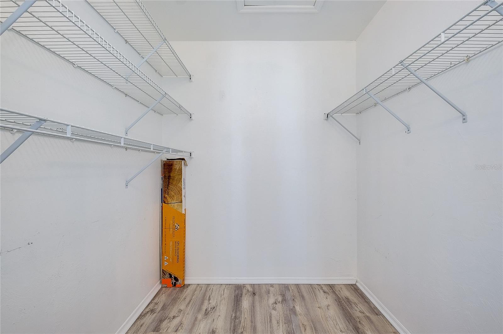 Image 18 of 45 For 3300 Loveland Boulevard 101