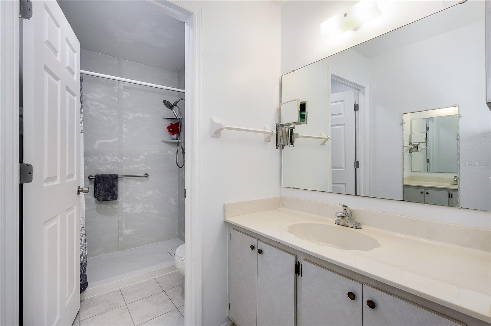 Image 19 of 45 For 3300 Loveland Boulevard 101