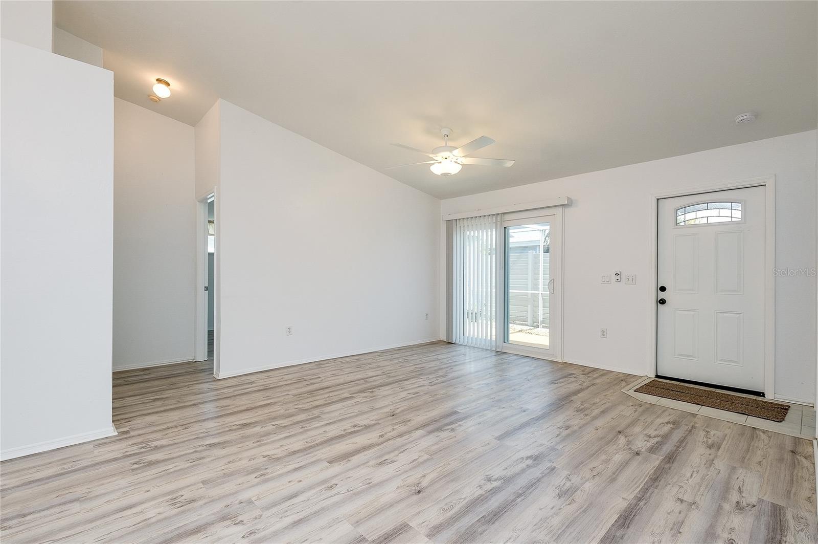 Image 2 of 45 For 3300 Loveland Boulevard 101