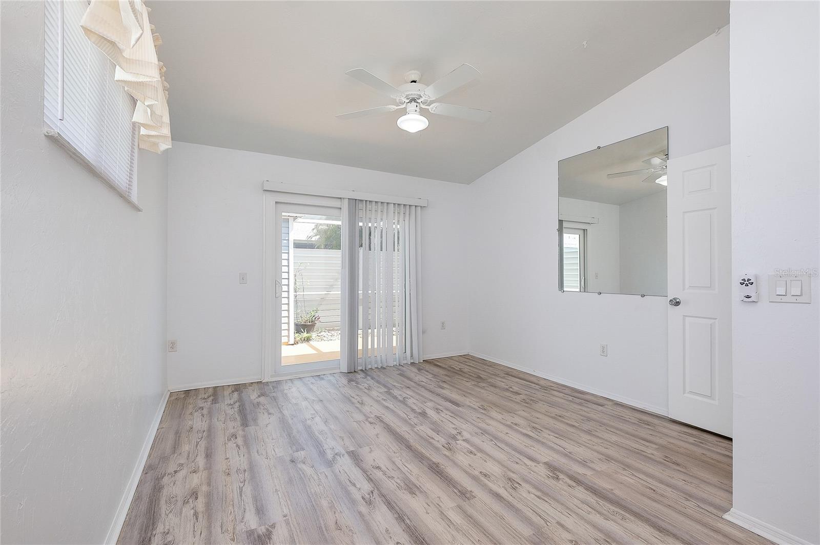 Image 23 of 45 For 3300 Loveland Boulevard 101