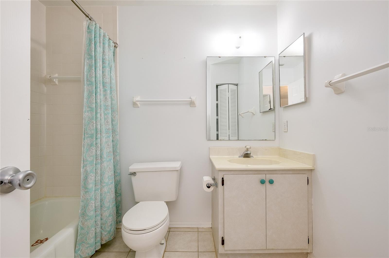 Image 26 of 45 For 3300 Loveland Boulevard 101