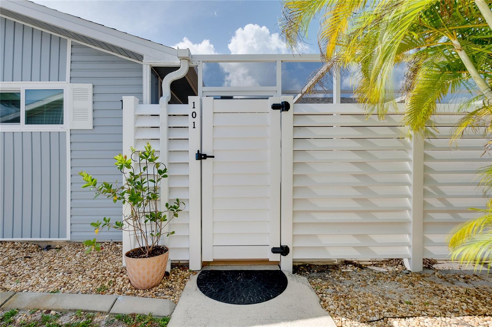 Image 33 of 45 For 3300 Loveland Boulevard 101