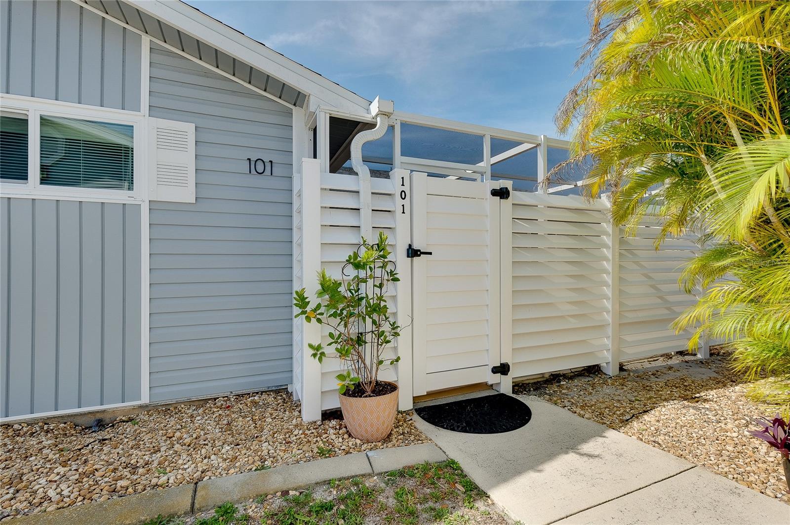 Image 34 of 45 For 3300 Loveland Boulevard 101