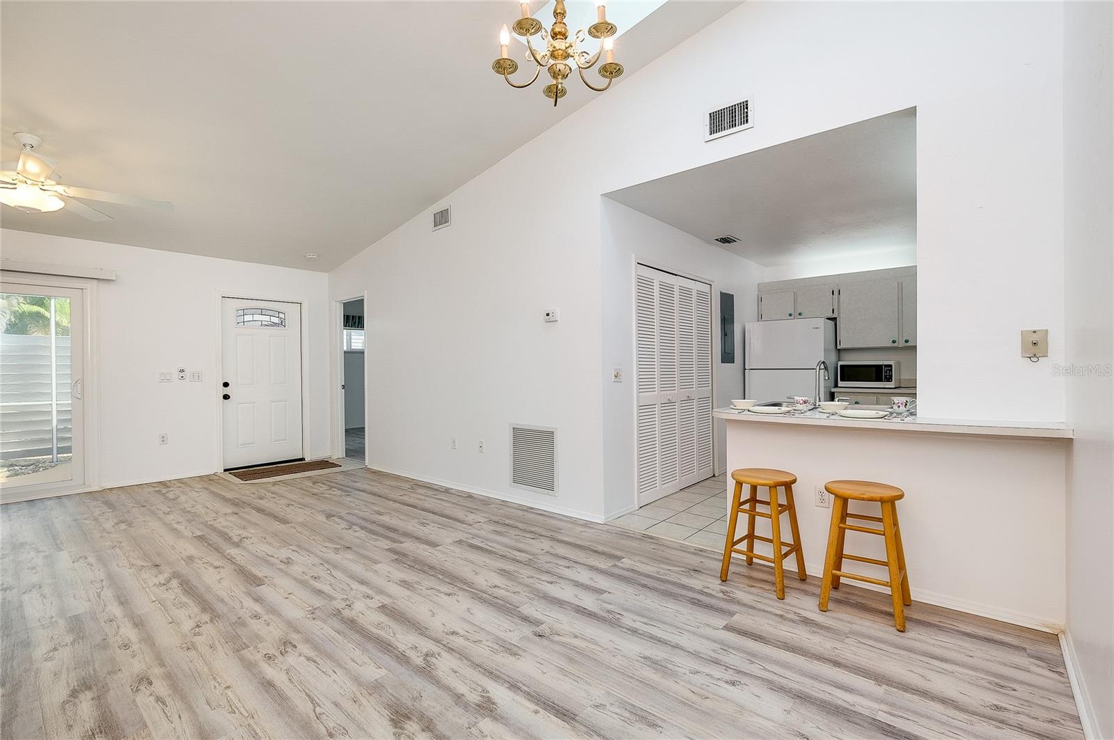 Image 9 of 45 For 3300 Loveland Boulevard 101