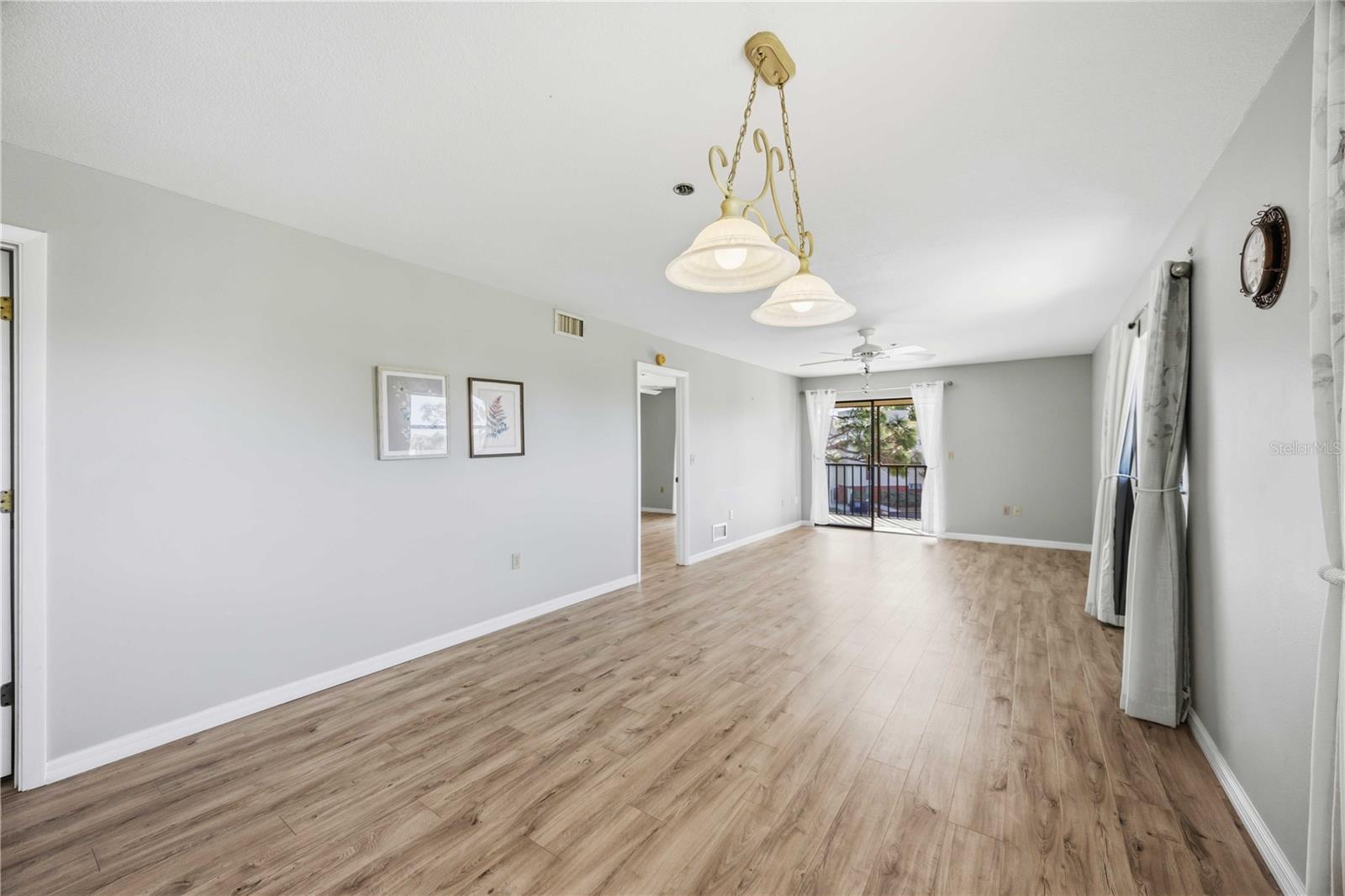 Image 13 of 36 For 104 Capri Isles Boulevard 301