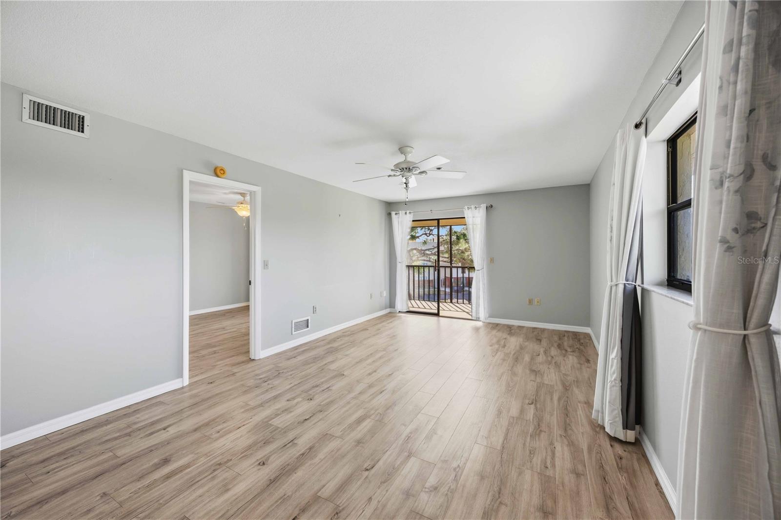 Image 15 of 36 For 104 Capri Isles Boulevard 301