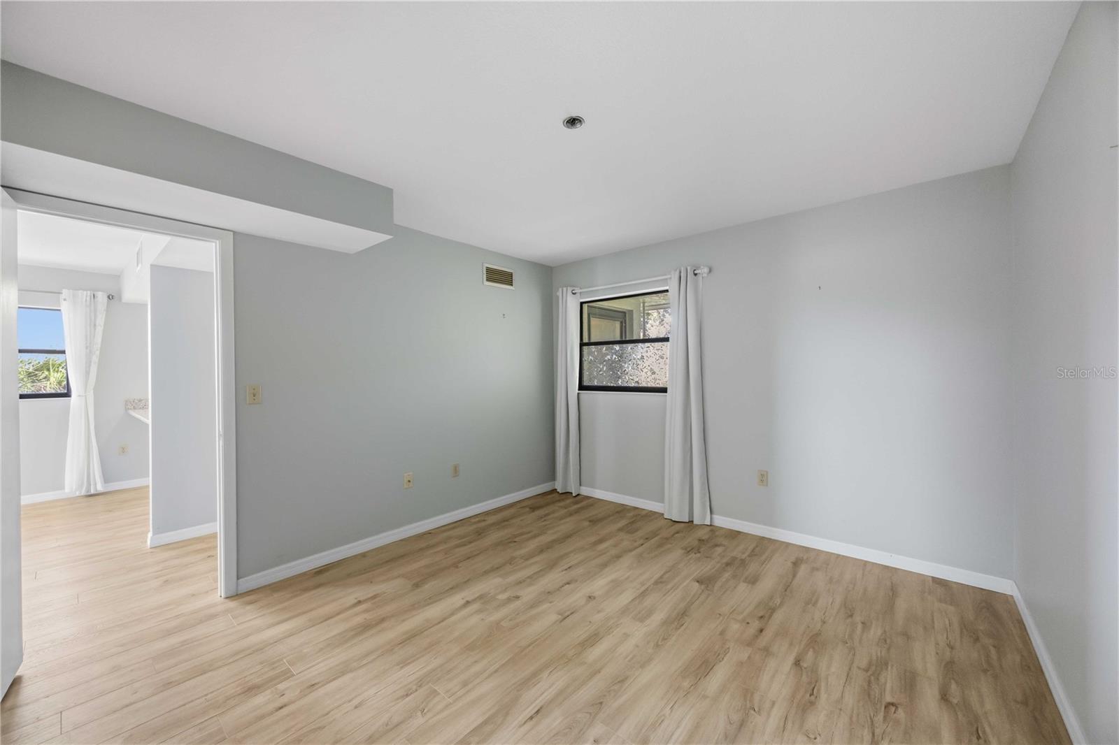 Image 18 of 36 For 104 Capri Isles Boulevard 301