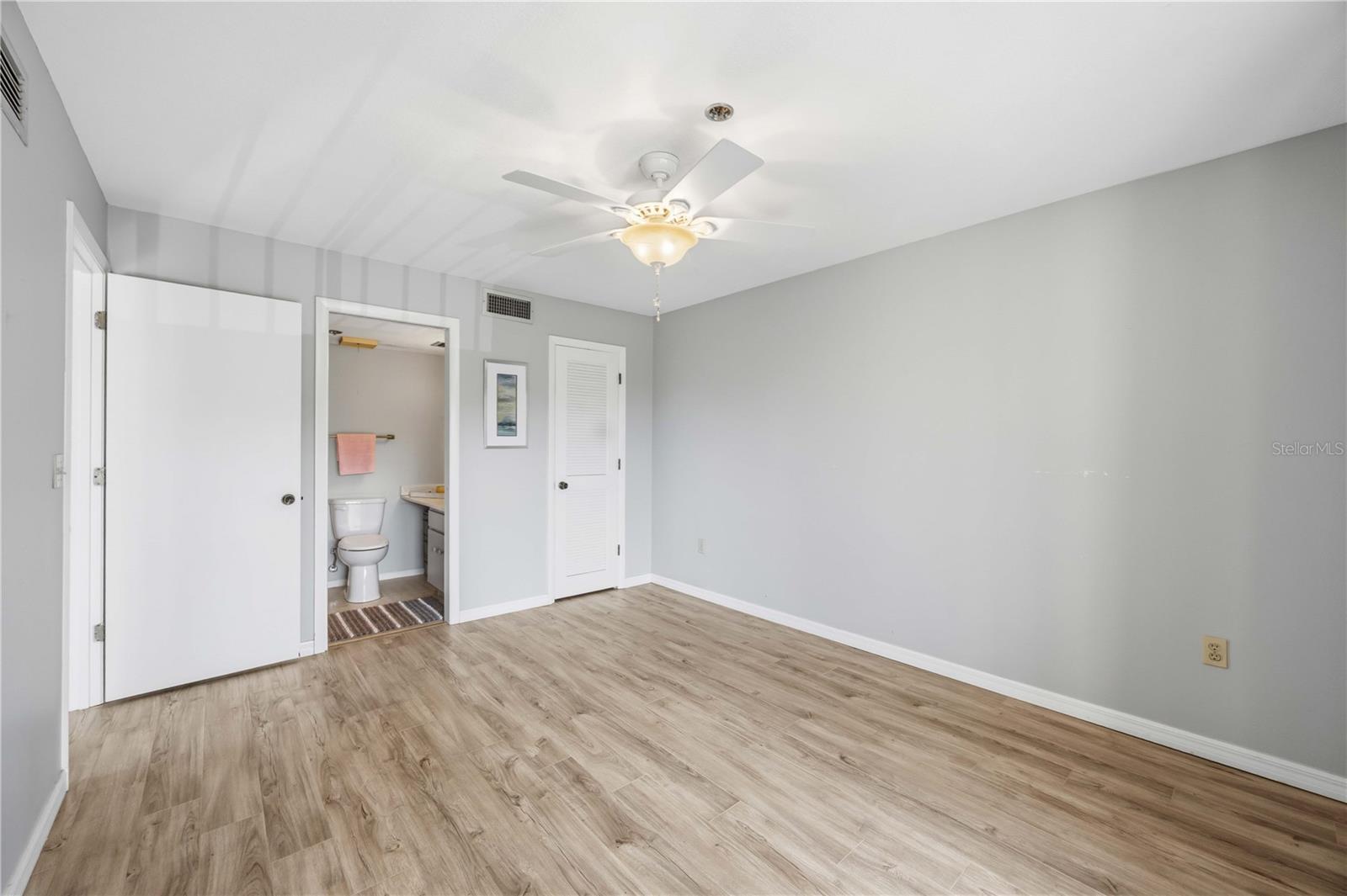 Image 25 of 36 For 104 Capri Isles Boulevard 301