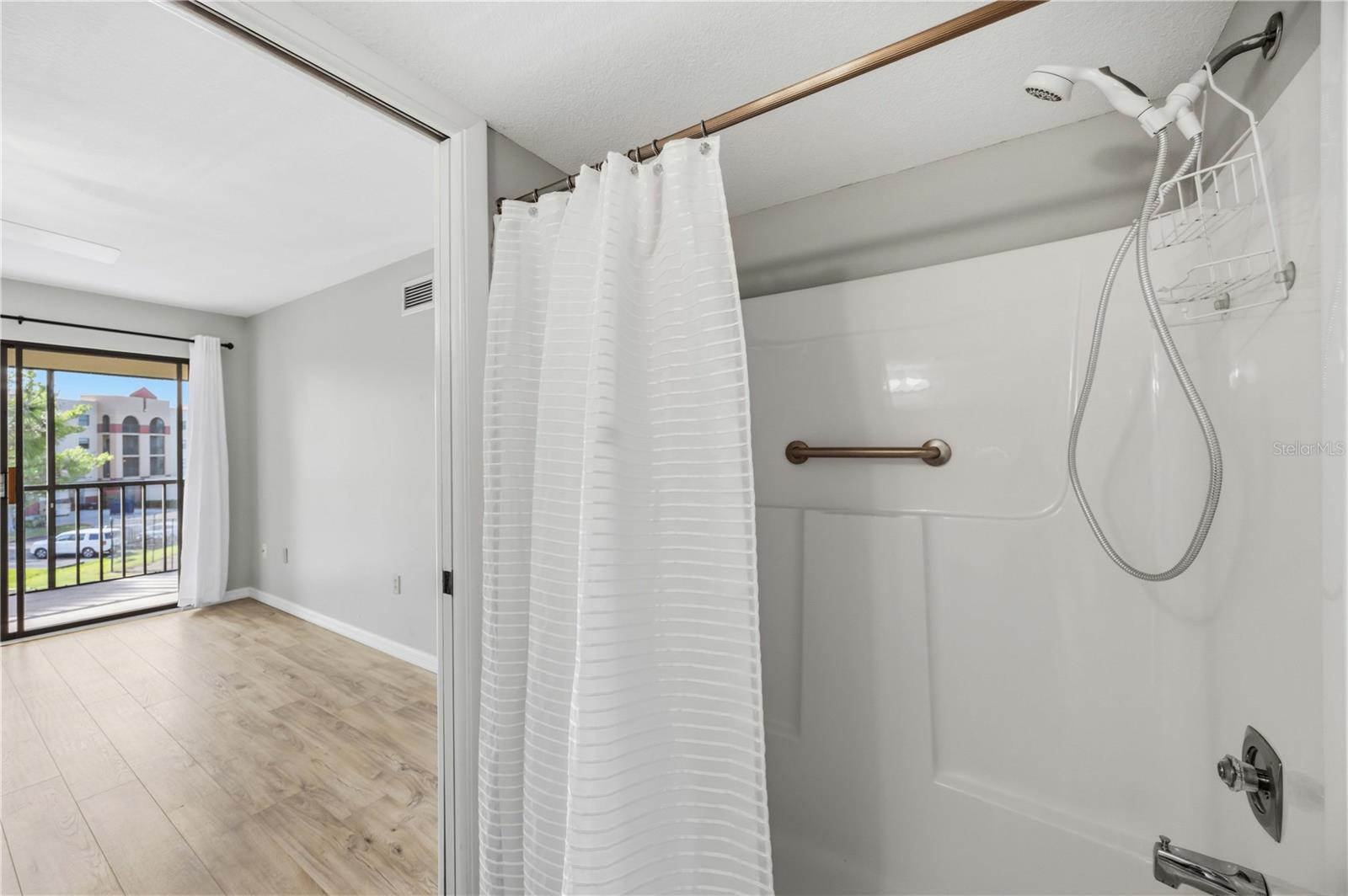 Image 27 of 36 For 104 Capri Isles Boulevard 301