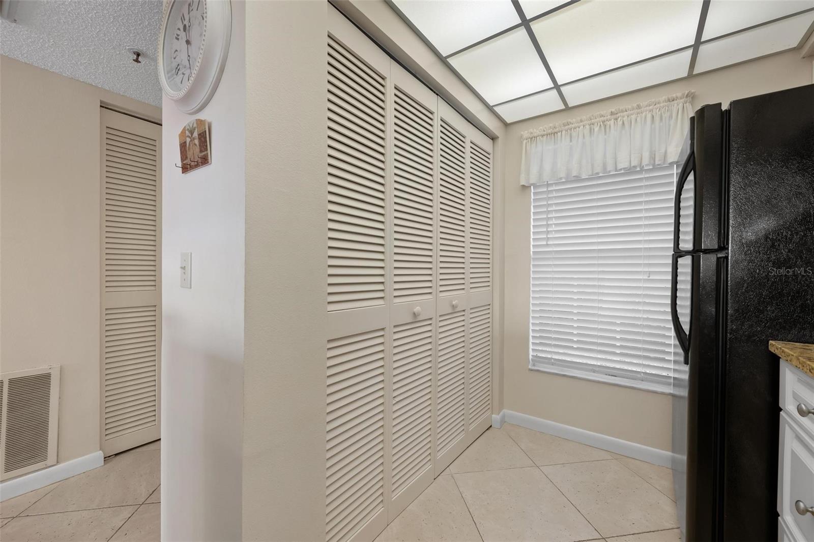 Image 14 of 54 For 918 Wexford Boulevard 918