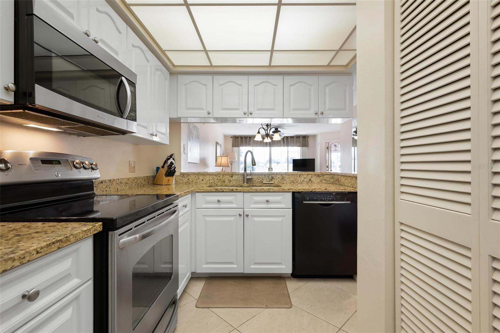 Image 15 of 54 For 918 Wexford Boulevard 918