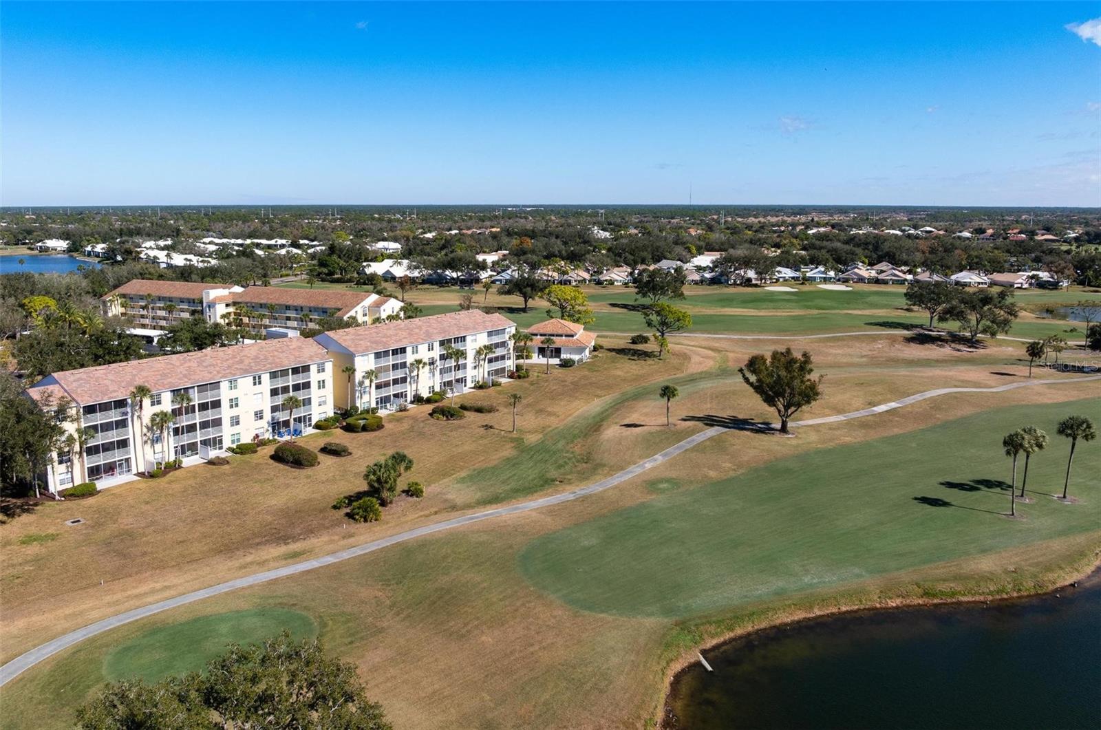 Image 3 of 54 For 918 Wexford Boulevard 918