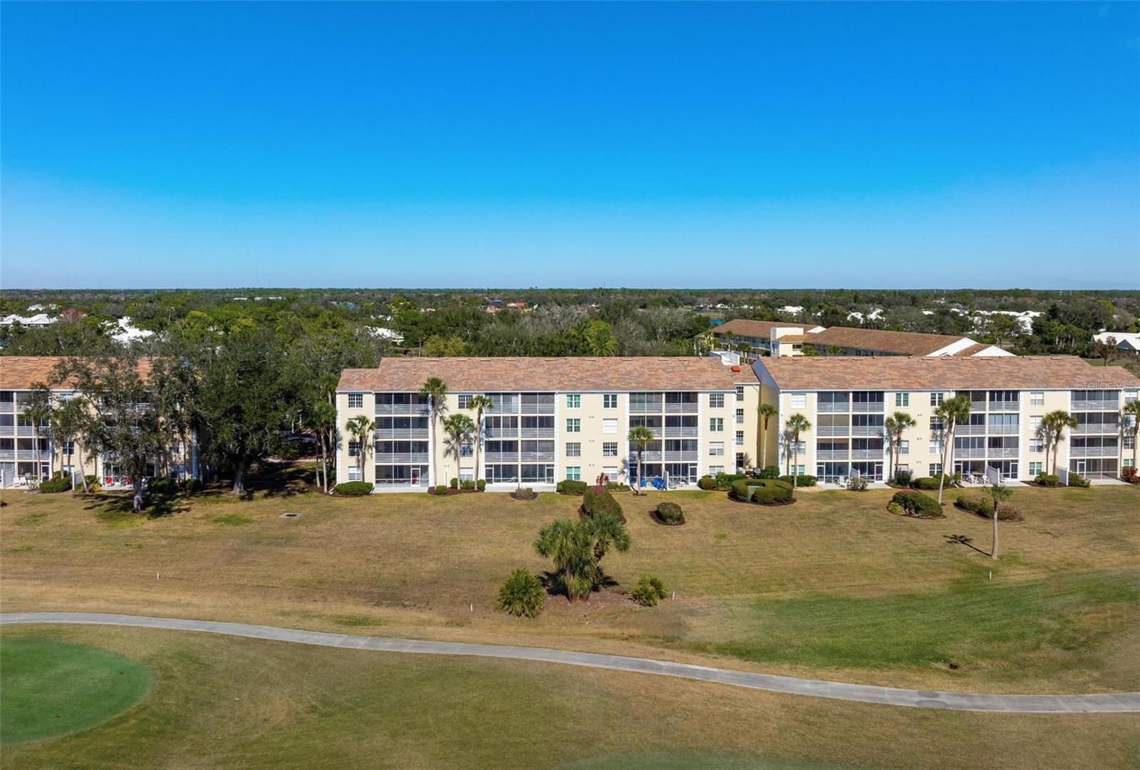 Image 53 of 54 For 918 Wexford Boulevard 918