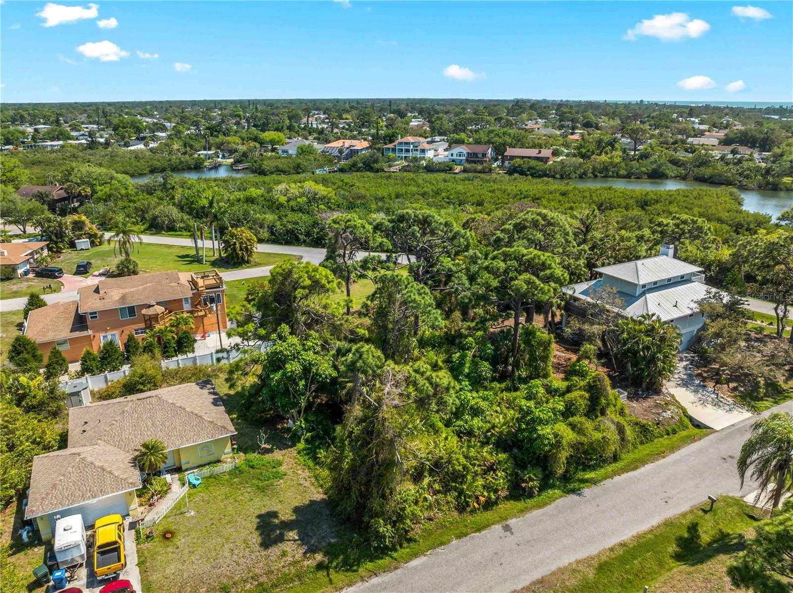 Image 12 of 14 For  Devon Road 