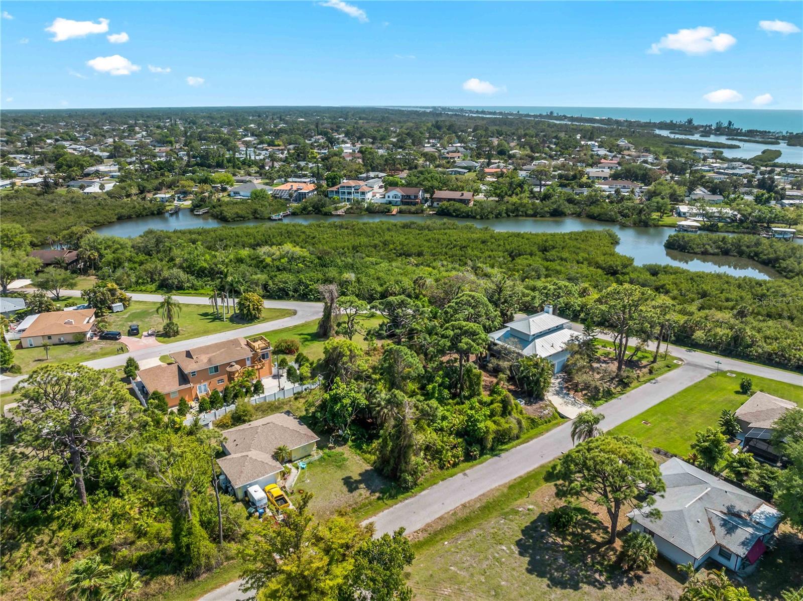 Image 13 of 14 For  Devon Road 