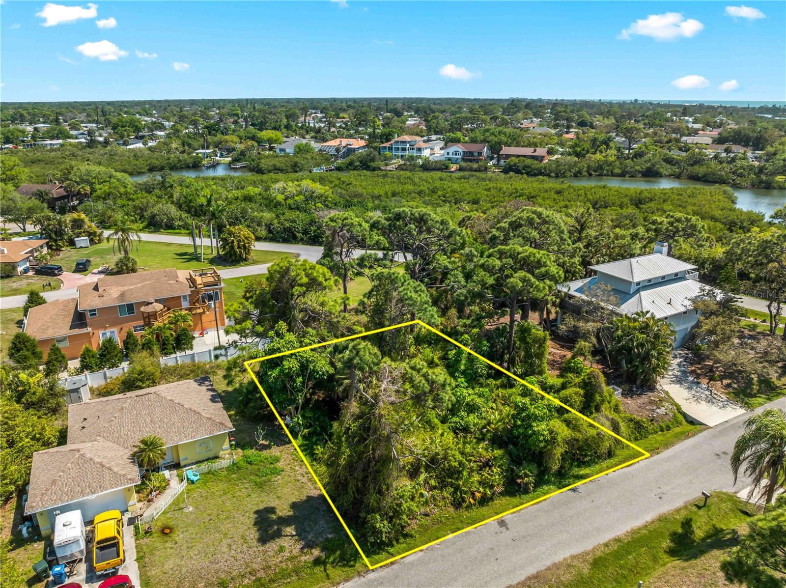 Image 4 of 14 For  Devon Road 