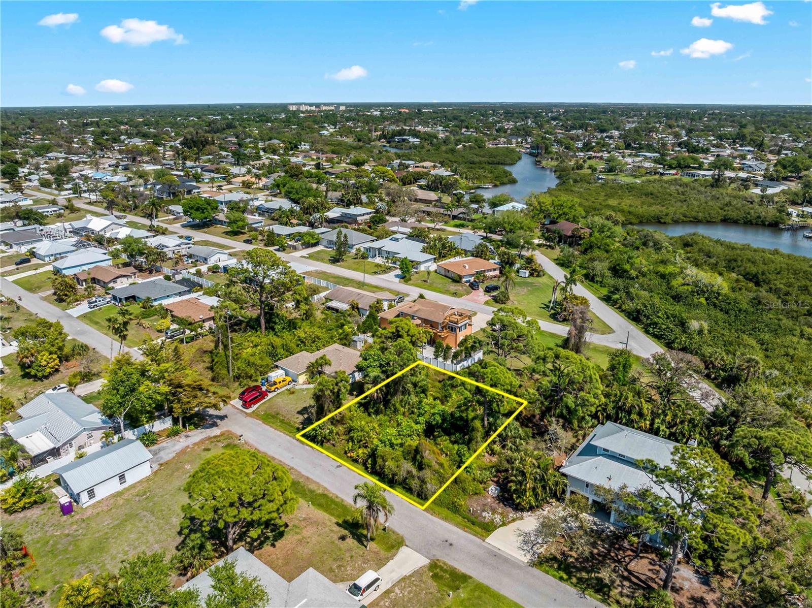 Image 6 of 14 For  Devon Road 